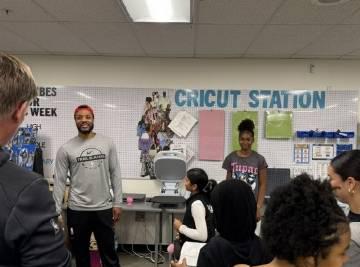 海外追NBA遇阻?楊瀚森親民互動教你突破地區限制