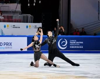 刷到王詩玥的冬奧倒計時微博,我突然想起在國外追劇卡頓的無奈——原來運動員和海外遊子有同款焦慮