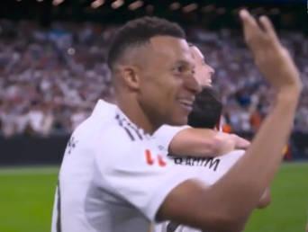 皇馬3-1力克黃潛登頂西甲!維尼修斯獨造兩球,姆巴佩破門後傷退引發擔憂