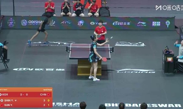 當我在海外追亞錦賽直播時,看到場地漏水裁判失誤,才懂海外華人為何總卡在地區限制