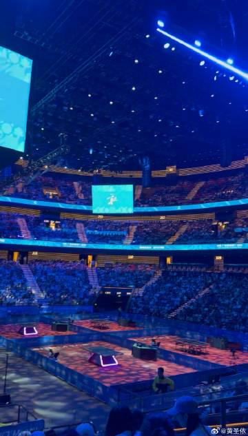 海外追劇卡頓到崩潰?我靠這招解鎖大陸影音平台,連黃聖依看球賽都能流暢追