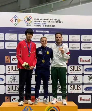 看到盛李豪在射擊世界盃摘銀,我忽然懂了海外華人追國產劇時的那種「差一點點」